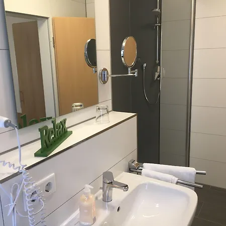 Am Berg 3*